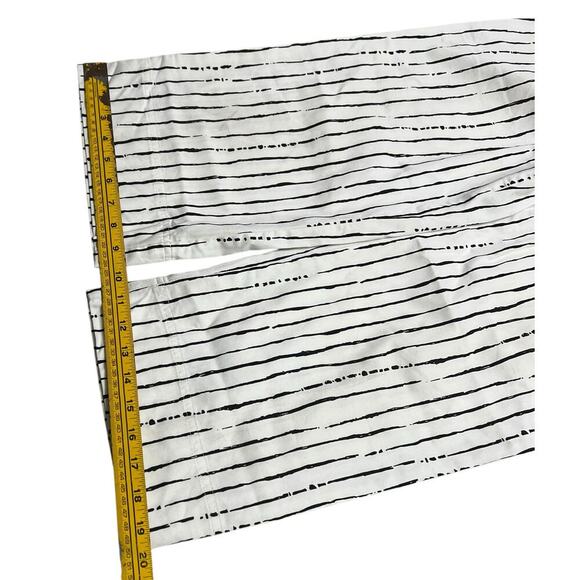 CHICO’S Women’s‎ Black / White Striped Cropped Dress Pants - Plus Size - 1 - Picture 7 of 7